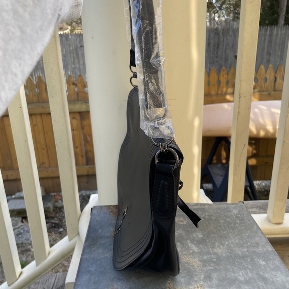 Black Longchamp Shoulder Bag - Picture 3 of 7